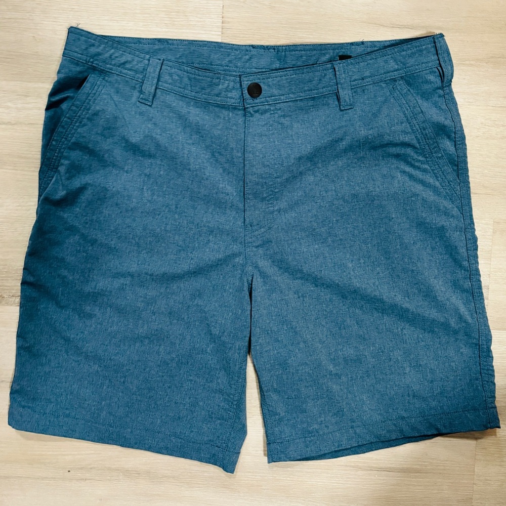 G.H. BASS & Co. Slate Blue Relaxed Fit Wrinkle Free Shorts  38W X 10L
